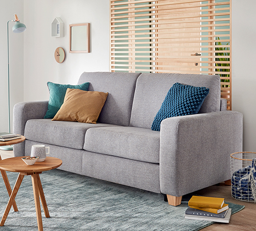graues Zweisitzer Sofa