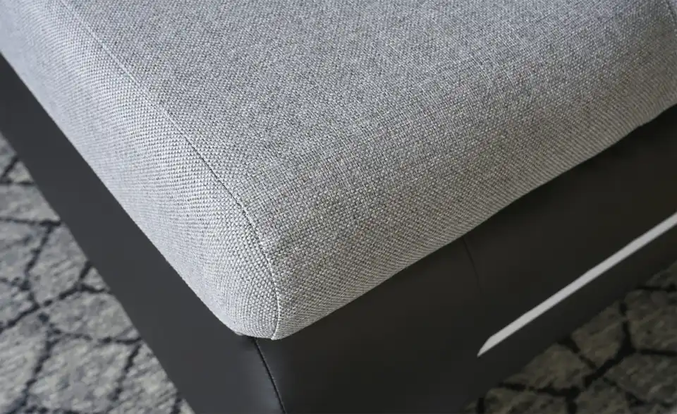 Ecksofa Emma mit Beleuchtung und Schlaffunktion, Detailansicht