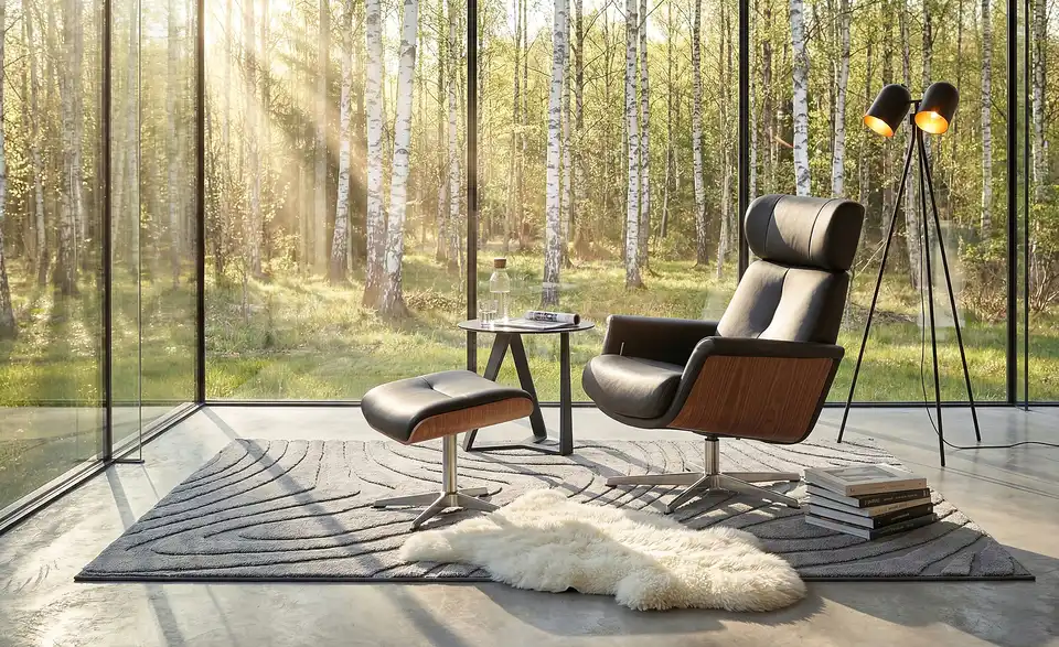 uno Sessel-Hocker-Set Arne aus Leder, in Wohnsituation