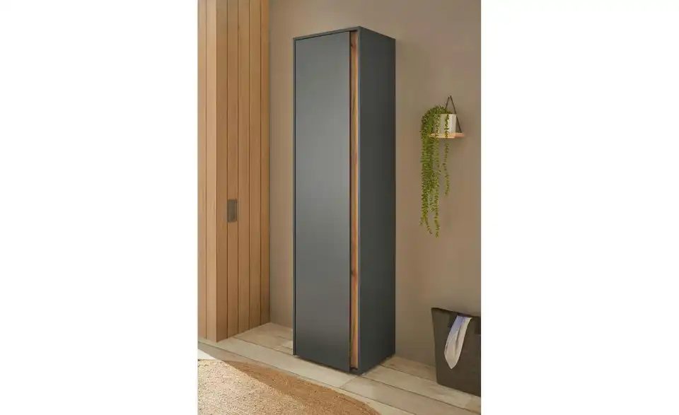 Garderobenschrank, in Wohnsituation