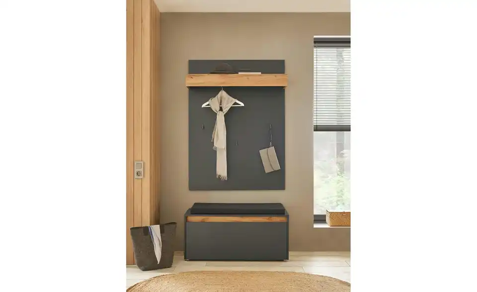 Garderobenkombination, in Wohnsituation