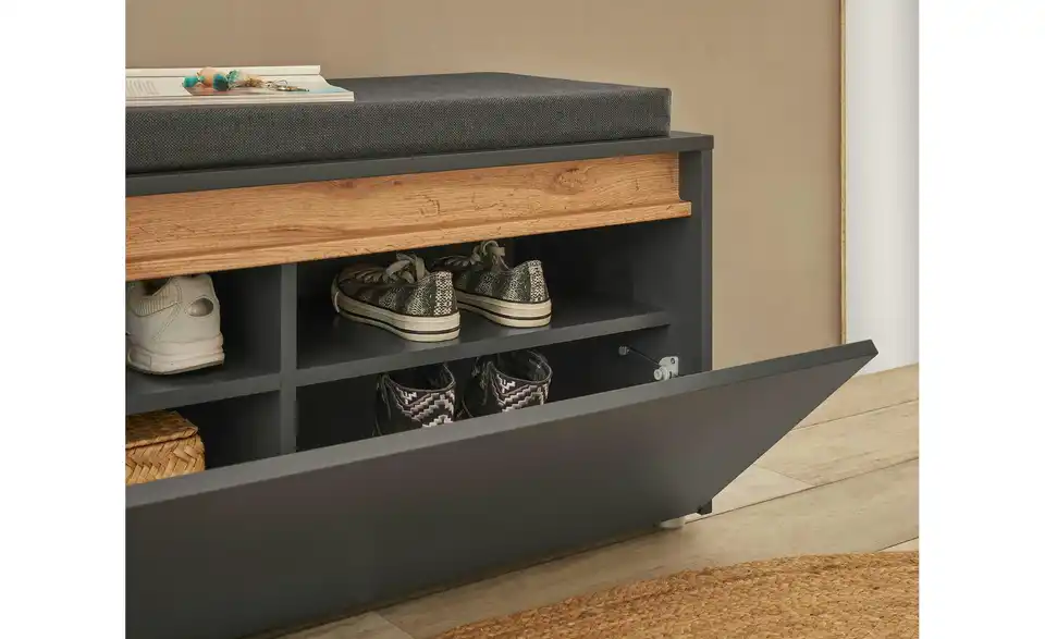 Garderobenkombination, geöffnet