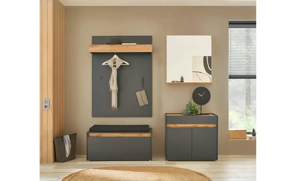 Garderobenkombination, in Wohnsituation