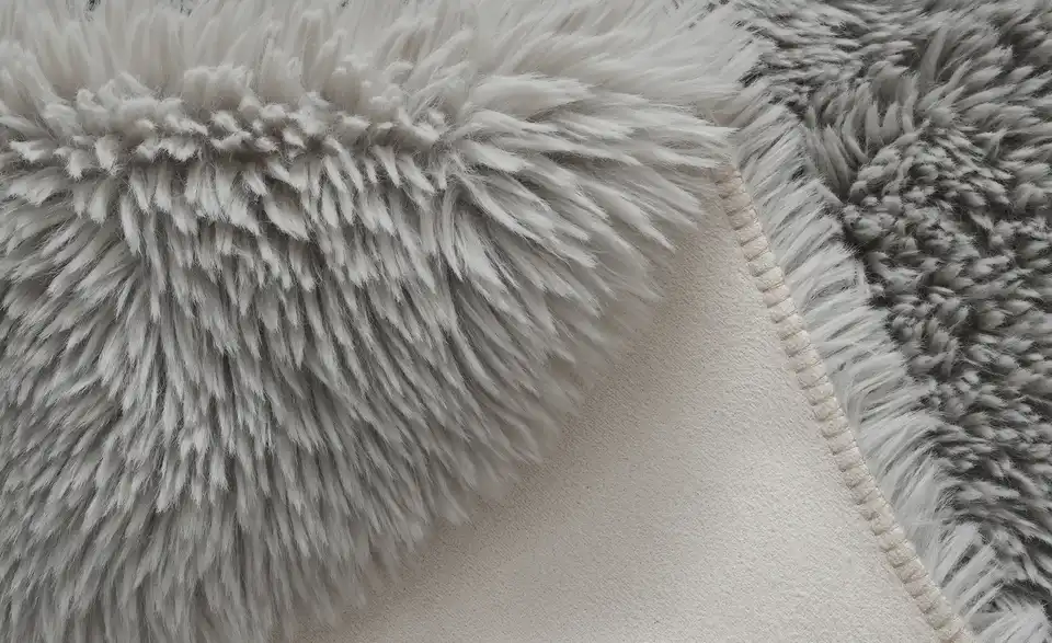 Kunstfell Risa, Detailansicht