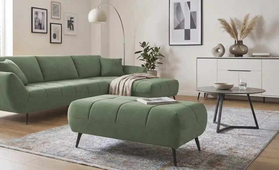 bobb Hocker Carly, in Wohnsituation