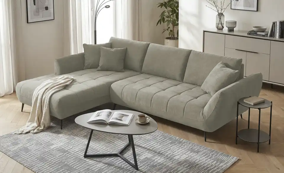 bobb Ecksofa Carly mit Sitztiefenverstellung, in Wohnsituation