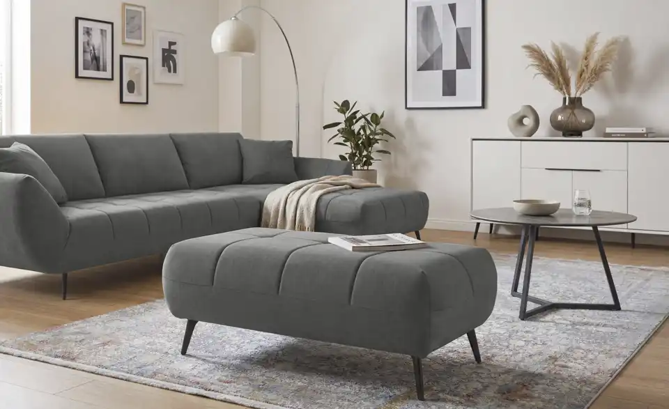 bobb Hocker Carly, in Wohnsituation