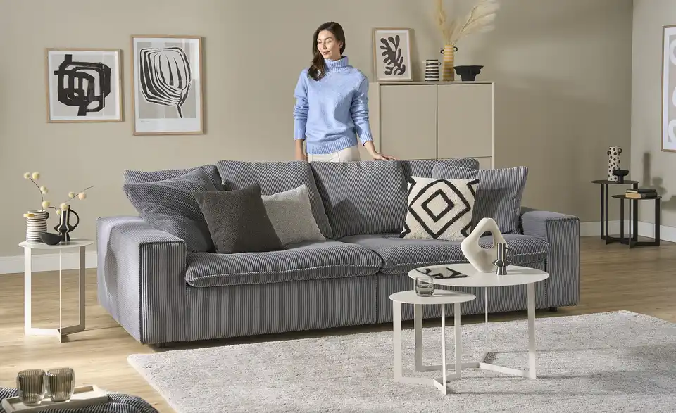 Big Sofa Kini, in Wohnsituation