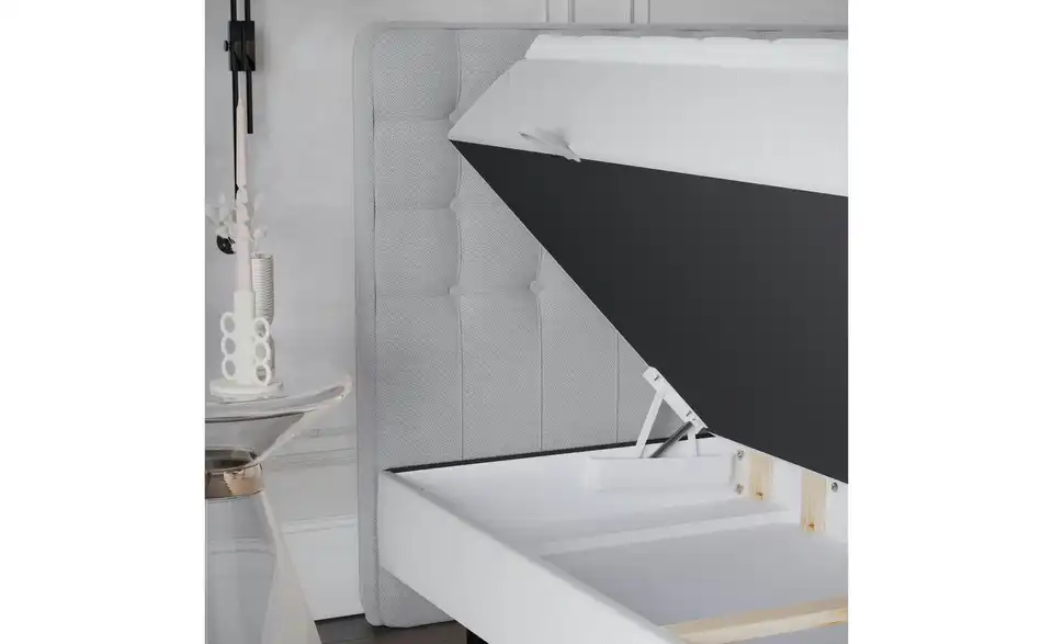 Boxbett mit Stauraum, in Wohnsituation