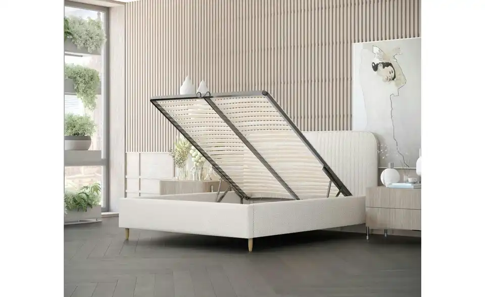 Polsterbett mit Stauraum, in Wohnsituation