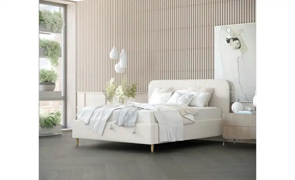 Polsterbett mit Stauraum, in Wohnsituation