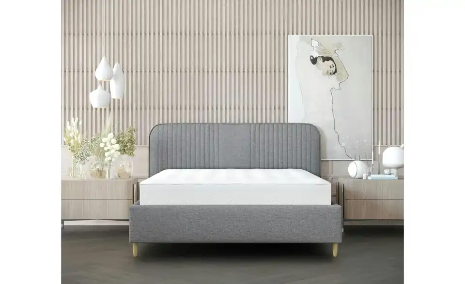 Polsterbett mit Stauraum, in Wohnsituation