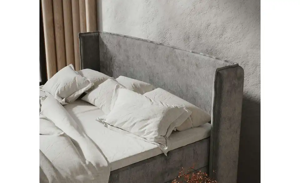 Boxbett mit Stauraum, in Wohnsituation