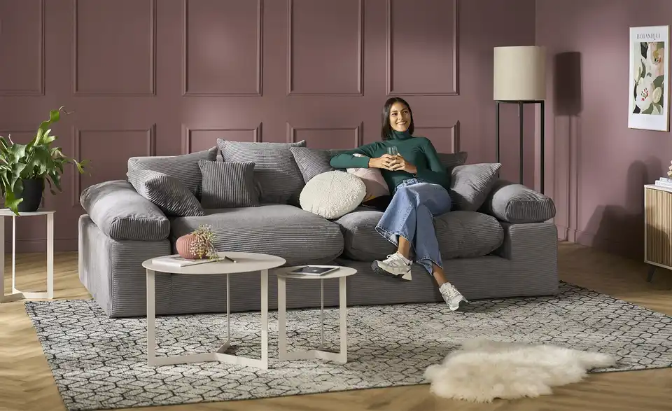 smart Big Sofa Lianea in modernem Cord, in Wohnsituation