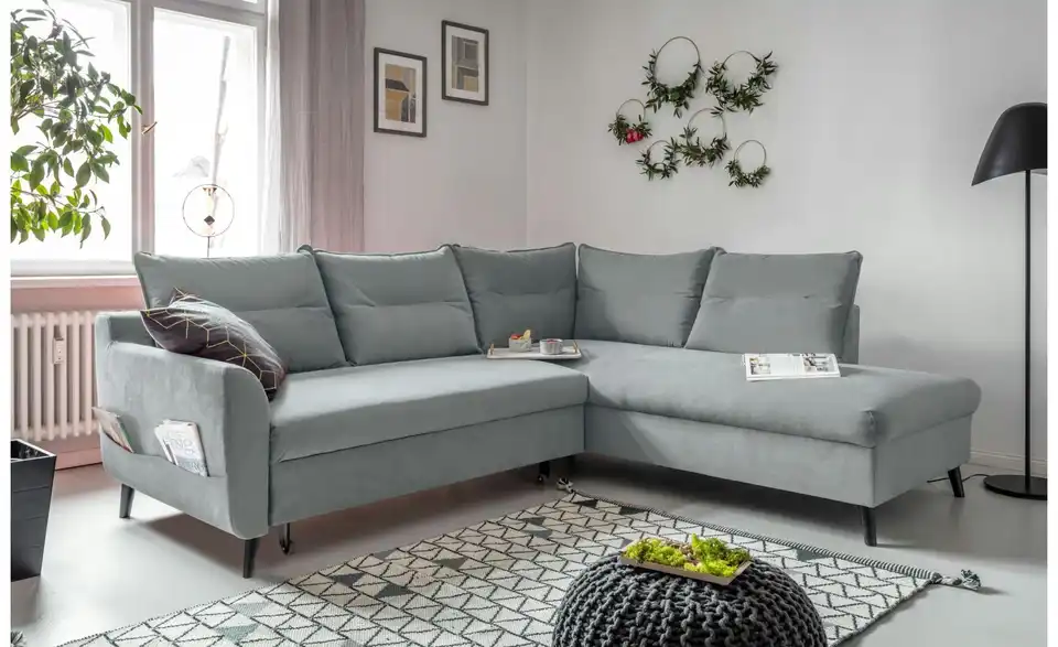 Miuform Ecksofa mit Schlaffunktion, in Wohnsituation