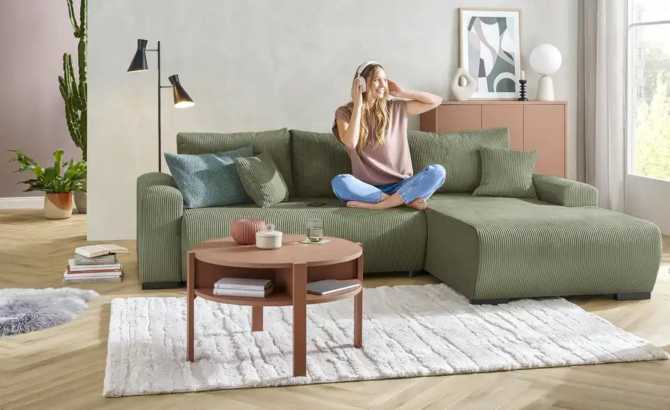 Ecksofa Nelly mit Schlaffunktion, in Wohnsituation