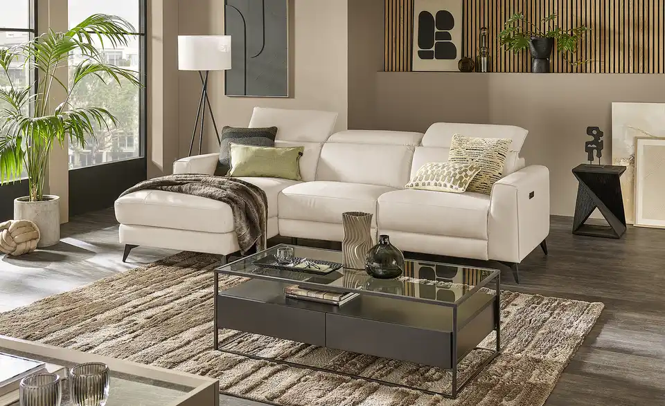 uno Ecksofa Taku mit Relaxfunktion, in Wohnsituation