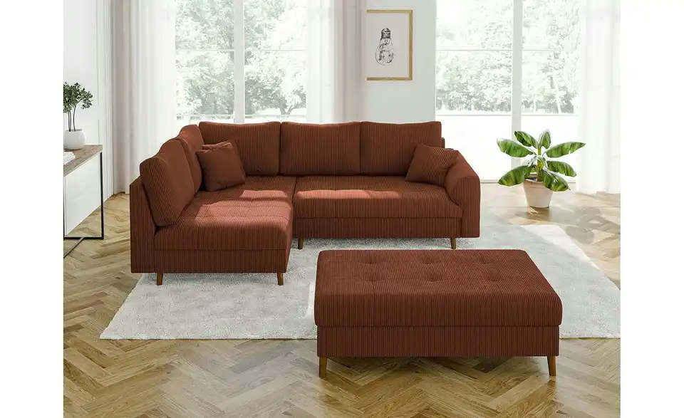 Ecksofa mit Hocker Maya, in Wohnsituation