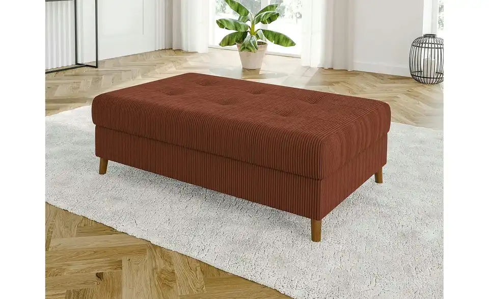 Ecksofa mit Hocker Maya, in Wohnsituation