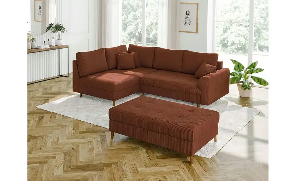 Ecksofa mit Hocker Maya, in Wohnsituation