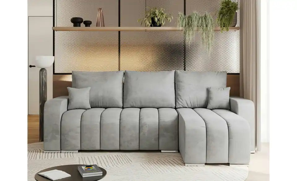 Ecksofa Hellgrau, in Wohnsituation