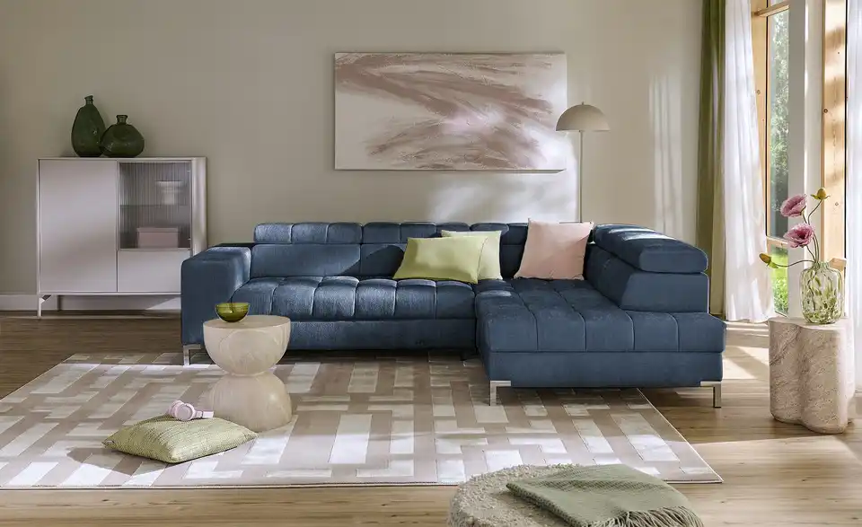 Ecksofa Arte mit verstellbaren Kopfstützen, in Wohnsituation